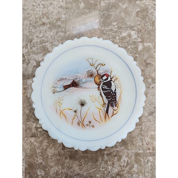 Fenton Downy Woodpecker Plate, Birds In Winter, Third Edition, 758 Of 4500 - Picture 1 of 5